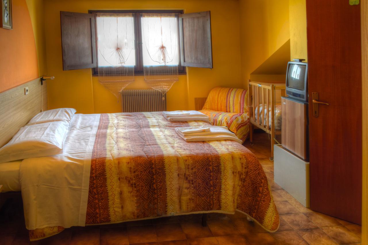 Albergo Rifugio Montecucco Piampaludo Luaran gambar
