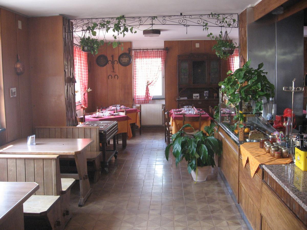 Albergo Rifugio Montecucco Piampaludo Luaran gambar