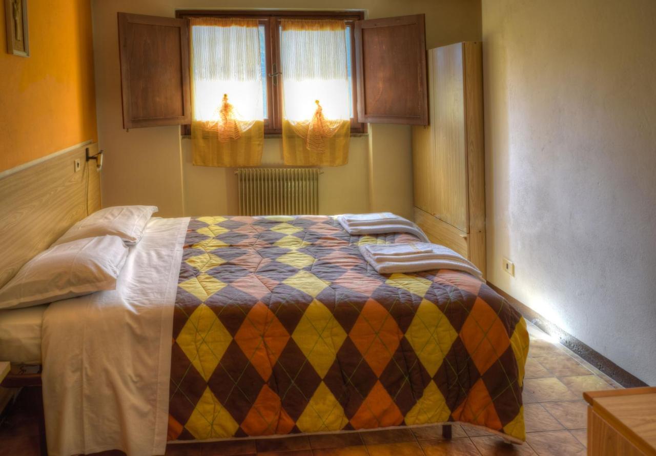 Albergo Rifugio Montecucco Piampaludo Luaran gambar